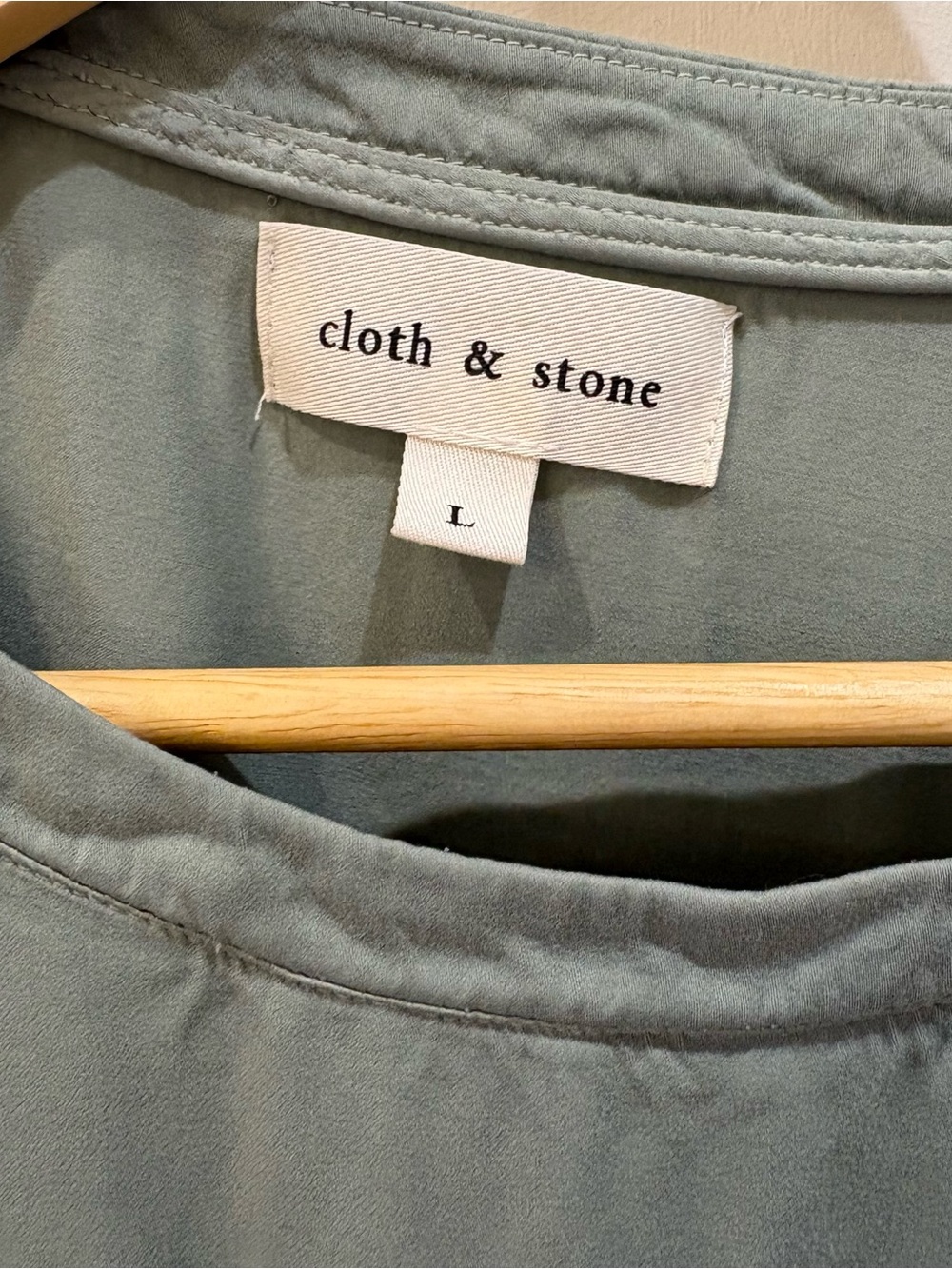cloth & stone Sage Green Elastic-Hem Short Sleeve Top, L 💚 - Picture 2 of 5